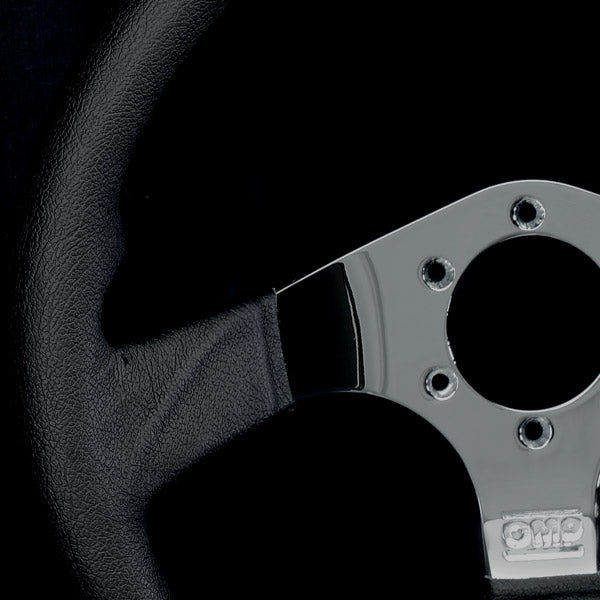 Strada Steering Wheels